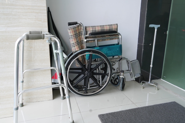 ALAT BANTU DISABILITAS